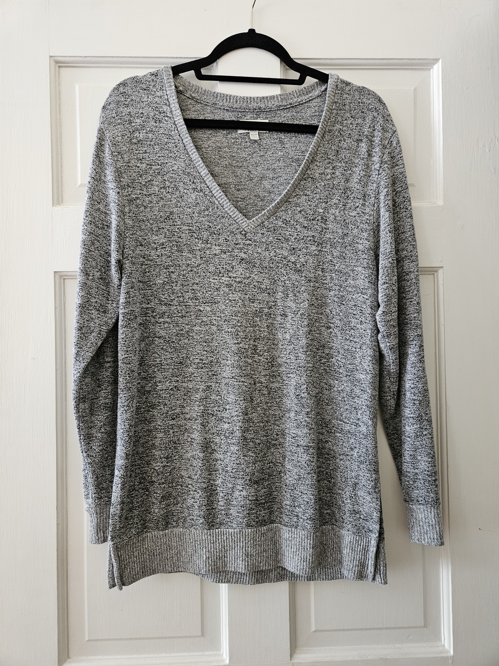Lucky Brand Gray V-Neck Long Sleeve Sweater